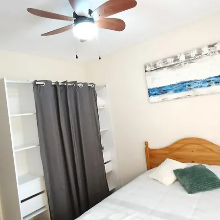 ホームステイ Centro ガンディア